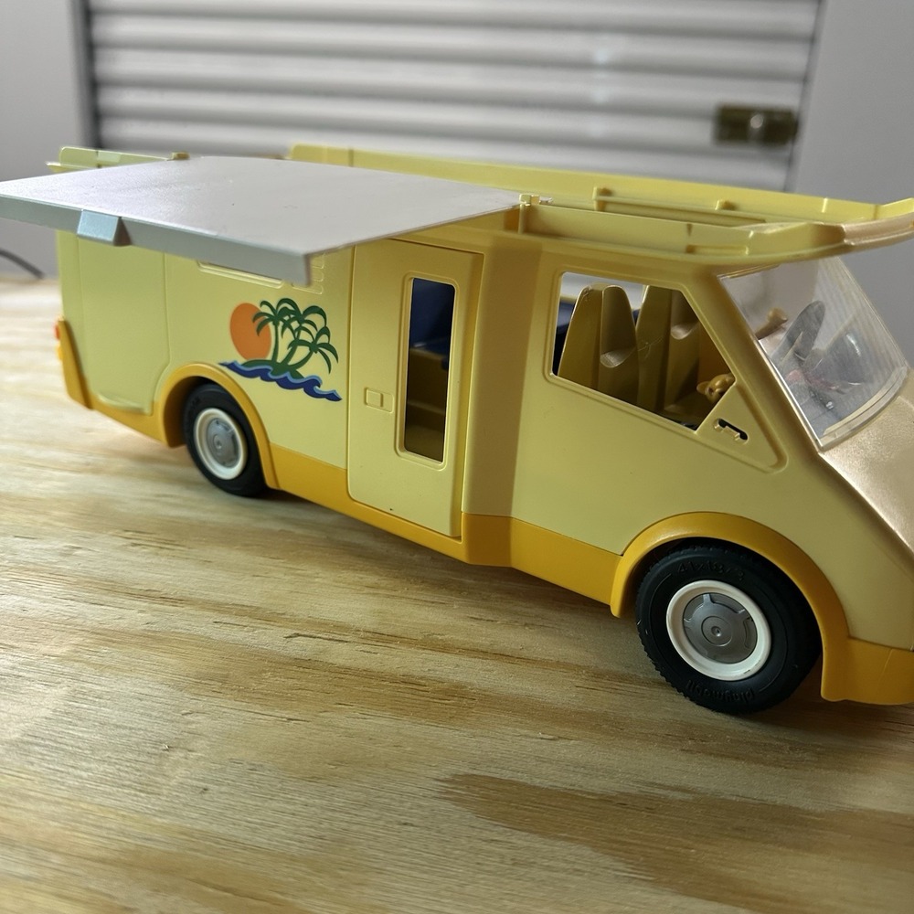 Playmobil 3261 Family Camper RV Motorhome with Figures and accessories +2006 - Picture 7 of 11